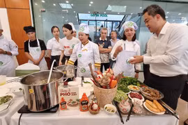 Ấn tượng tương ớt phở Chin-su tại Ngày của Phở