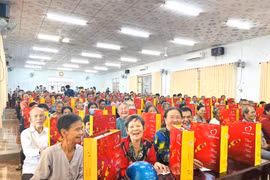 Quỹ Thiện Tâm đón nhận Huân chương Lao động hạng Nhất của Chủ tịch nước