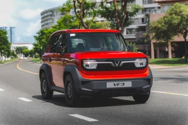 VinFast VF 3 khuấy đảo thị trường: Mỗi ngày hơn 80.000 đồng, có ngay mini-SUV điện 'chất lừ'