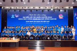 Đoàn đại biểu lớp tập huấn chuyển giao KHCN khu vực Đông Nam Bộ tham quan và giao lưu tại Tập đoàn Tân Hiệp Phát