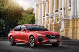 VinFast nâng bảo hành lên 10 năm cho các dòng ô tô chạy xăng