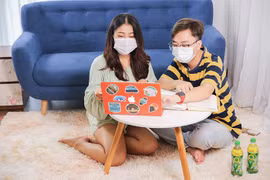 Trồng rau, uống nước và 1001 cách người trẻ giảm căng thẳng khi làm việc tại nhà