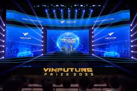 Chiêm ngưỡng sân khấu vinh danh các nhà khoa học kiệt xuất của Giải thưởng VinFuture 2023