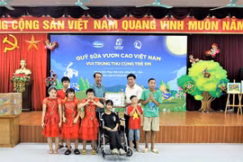 Thêm một mùa Trung thu ấm áp trong hành trình 15 năm của Quỹ sữa Vươn cao Việt Nam