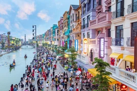 Nhìn thấy cơ hội đầu tư chắc thắng, thêm nhiều nhãn hàng đổ bộ Grand World