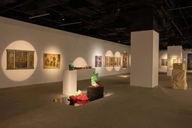 Cuộc sống đa sắc màu trong triển lãm “Chúng ta đang NGHỊCH gì?”