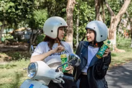 Gen Z giải nhiệt cuộc sống dịp nghỉ lễ: Người hào hứng đi chơi xa, kẻ ở nhà uống trà chạy deadline