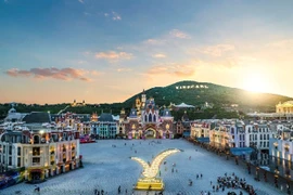 Xôn xao về ‘siêu hit’ của Charlie Puth sẽ xuất hiện trên sân khấu 8Wonder