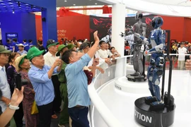 Vingroup ghi dấu ấn kiến tạo tại Triển lãm ‘Thành tựu đất nước: 80 năm Hành trình Độc lập - Tự do - Hạnh phúc’