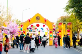 Biển người đổ về “kinh đô lễ hội” Ocean City vui chơi, cầu may trong ngày đầu năm mới