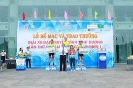 Hàng trăm tay đua tranh tài tại chặng cuối của mùa giải xe đạp Truyền hình Bình Dương lần thứ IX năm 2022 Cúp Number 1