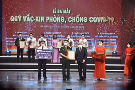 MB ủng hộ 60 tỷ đồng vào Quỹ vaccine phòng COVID-19