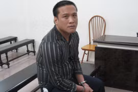 Kẻ chuyên rình mò ở nhà nghỉ và "bắt chẹt" phụ nữ ngoại tình lĩnh án