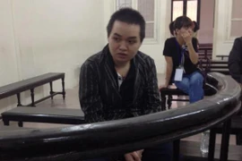 32 tháng tù giam dành cho kẻ định "đại náo" đồn Công an