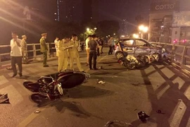 Chưa có căn cứ xác định taxi gây tai nạn trên cầu vượt bị truy đuổi