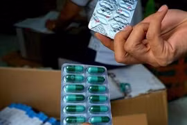 Hé lộ đường dây buôn tân dược tự ‘khoe’ tính năng trị Covid