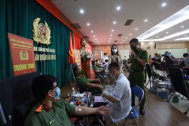 Nguyện là ‘lá chắn và thanh bảo kiếm’, vì sự bình yên của nhân dân