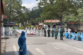 Trao trả 41 công dân Trung Quốc nhập cảnh trái phép