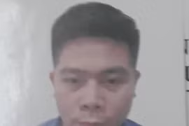 Tự xưng là giám đốc tuyển người đi xuất khẩu lao động, chiếm đoạt số tiền lớn