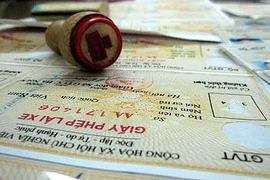 Khởi tố, tạm giam hàng loạt cán bộ liên quan đến đường dây làm giấy tờ giả