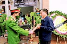 Chiến sỹ Công an hy sinh trong khi truy bắt trại viên bỏ trốn