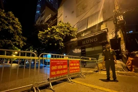 ‘Chạy đua’ thời gian thiết lập khu vực phong tỏa công trình xây dựng trong bệnh viện Đa khoa Hà Đông