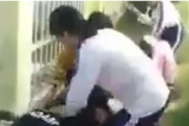 Xác minh, xử lý nghiêm hành vi đánh người của nhóm nữ sinh tại quận Hà Đông