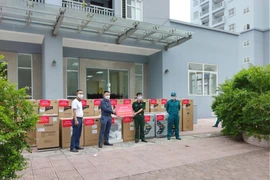 Góp sức nhỏ cho “cuộc chiến” chống ‘giặc’ Covid