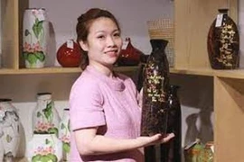 Đánh trúng tâm lý ‘ham của rẻ’, Ngân ‘gốm’ chiếm đoạt hàng trăm triệu đồng