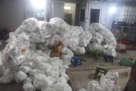 ‘Tổng hành dinh’ sản xuất, phân phối nước giả sau cánh cửa nhà xưởng luôn đóng kín