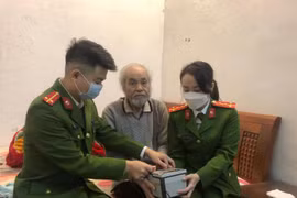 Công an Hà Nội hướng dẫn thông tin về trả thẻ Căn cước gắn chip