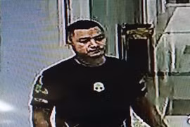 Nhận diện, truy tìm người đàn ông điểu khiển xe Porsche ‘sinh đôi’ tại khu đô thị Times city