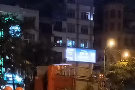 Hà Nội: Vừa dứt trận mưa lớn, lực lượng Công an nhanh chóng có mặt tại các ‘điểm nóng’