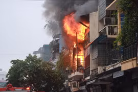 Đốt nhà bạn gái vì mâu thuẫn tình cảm