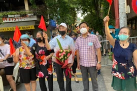 Hà Nội: Sau đỉnh điểm 53 ca F0, 1.903 công dân phường Giáp Bát vỡ òa vì kết thúc cách ly y tế