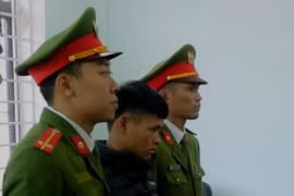 Quen trên đường rồi yêu đương, làm chuyện ‘người lớn’ với bé gái 14 tuổi