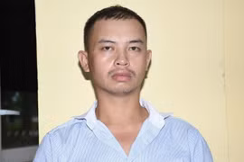 Kẻ đâm người trọng thương, trốn truy nã và bị bắt khi đang ăn nhậu