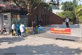 Công an Hà Nội triển khai các biện pháp cấp tốc phòng chống Covid-19 liên quan đến cái chết của 1 người đàn ông ngoại quốc