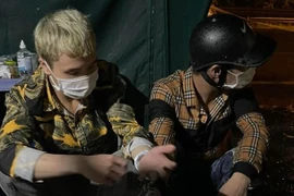 Chặn 2 đối tượng mang ma túy, hướng dẫn người nước ngoài ‘quay đầu’ tại chốt kiểm soát dịch Covid