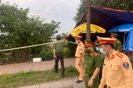 Ban Giám đốc Công an Hà Nội kiểm tra, động viên các chốt kiểm soát dịch bệnh Covid