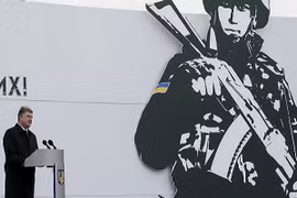 Tổng thống Ukraine ký dự luật cho phép người nước ngoài phục vụ quân đội
