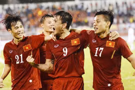 HLV Hữu Thắng: "Báo chí đừng làm tuyển thủ nghĩ mình đã ở trình độ cao"