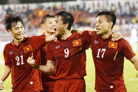 HLV Hữu Thắng: "Báo chí đừng làm tuyển thủ nghĩ mình đã ở trình độ cao"