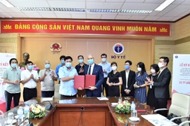 AIA Việt Nam tiếp tục hỗ trợ các nhân viên y tế tham gia phòng chống dịch Covid 19