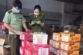 Hà Nội: Liên tiếp phát hiện nhiều điểm tập kết bánh trung thu nhập lậu