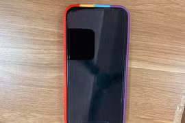 "Cầm nhầm" điện thoại của người đi khám bệnh 