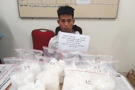 Công an Hà Nội bắt 'người vận chuyển' thu gần 10kg ma túy đá