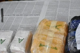 Vây bắt đối tượng giấu 'hàng trắng' dưới đệm xe ôtô