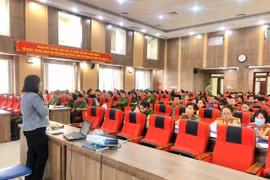 Tập huấn triển khai Điều lệ Công đoàn Việt Nam cho hơn 200 cán bộ chủ chốt