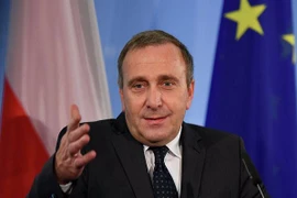 Ba Lan tuyên bố sẵn sàng cung cấp vũ khí cho Ukraine